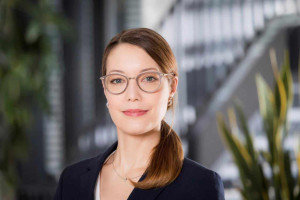 Portrait von Prof. Dr. Anika Grüneboom.